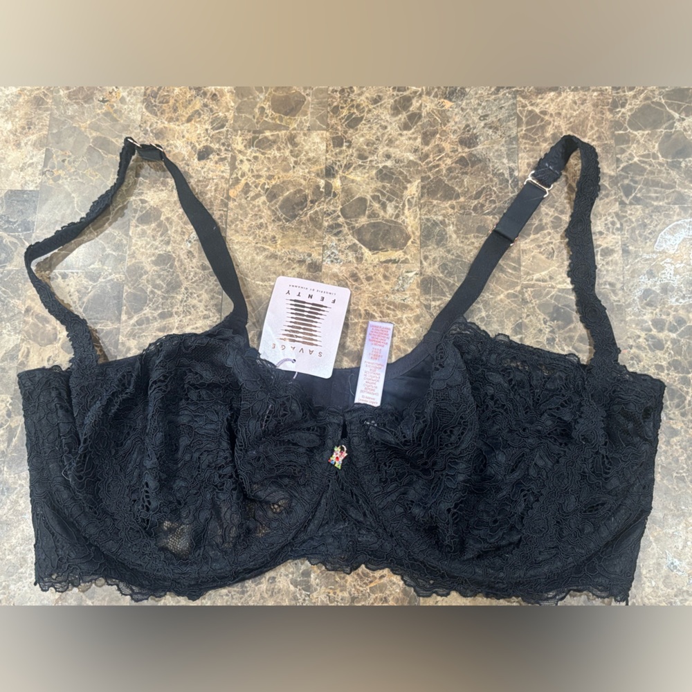 Savage X Fenty Elegant Black Lace Bra